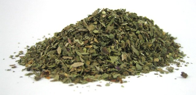 Basil, Dried Net Weight: 0.7 oz